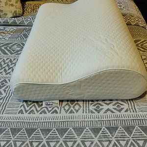Tempur-Pedic Memory Foam Neck Pillow - Medium